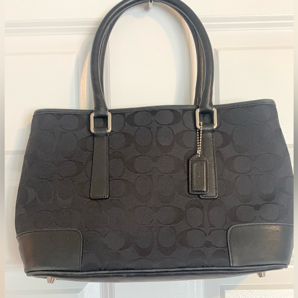 Authentic Coach purse handbag Black - Like New